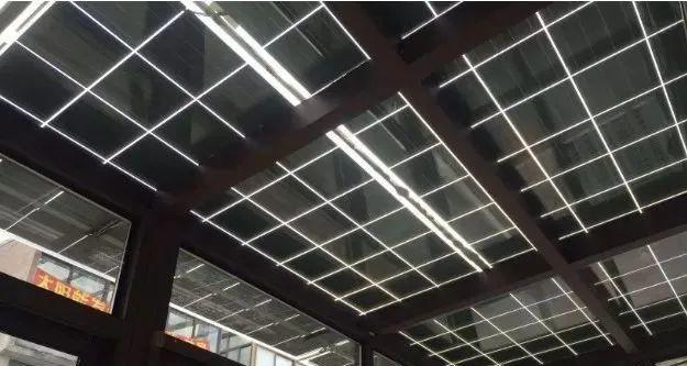 還在裝傳統(tǒng)陽光房？太傻了！如今大家都裝這個，美觀、環(huán)保還能賺錢！