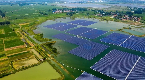 中國(guó)十三省最大光伏電站在這里！欽州康熙嶺的光伏電站能排上號(hào)了嗎？