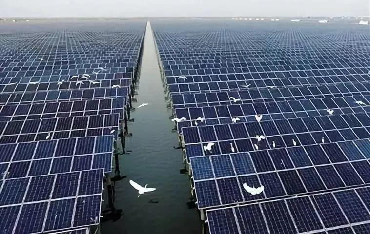 中國(guó)十三省最大光伏電站在這里！欽州康熙嶺的光伏電站能排上號(hào)了嗎？