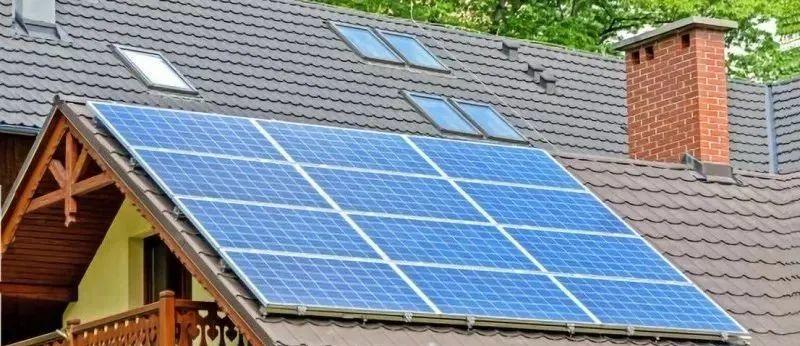 光伏發(fā)電“租房頂、免費(fèi)裝”新套路，警惕陰陽合同，天上不會掉餡餅！